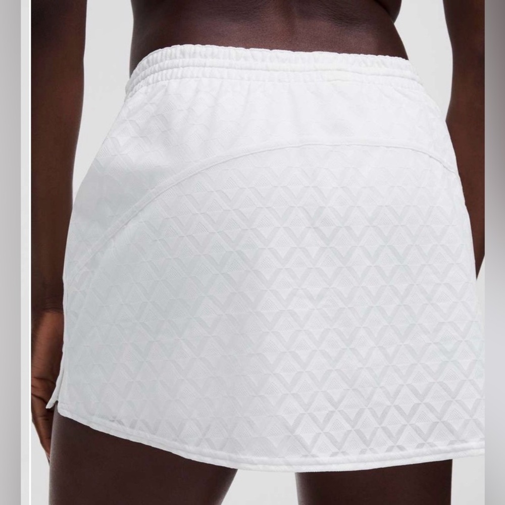 Lululemon Athletica NWT White Textured Mesh Tennis Skirt - Picture 3 of 7